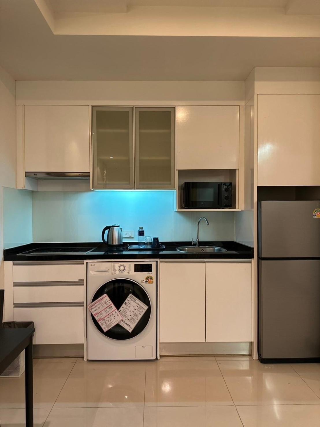 Charan Tower Residences By Aspira Бангкок Номер фото